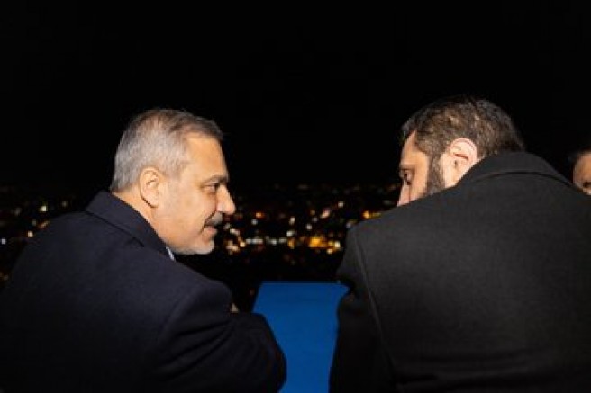 Dışişleri Bakanı Hakan Fidan ve Suriye'deki yeni yönetimin lideri Ahmed Şara, Kasyun Dağı'nda çay içti