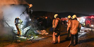 Tuzla’da Palet Fabrikasında Korkutan Yangın